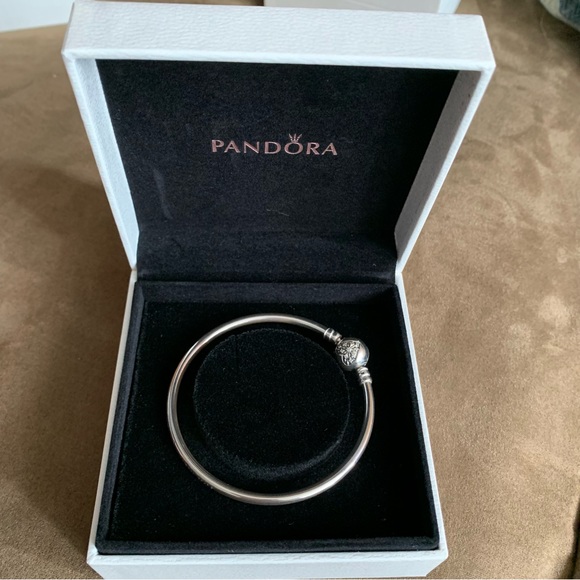 Authentic Pandora Limited Edition You Melt My Heart Bangle Bracelet EUC - Picture 3 of 13